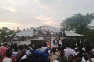 Félix Tshisekedi : Une méprise historique dénoncée par Delly Sesanga après son discours à Mbuji-Mayi